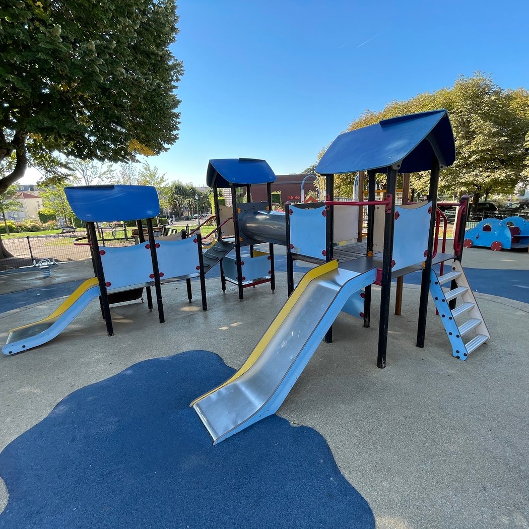 Parc pour enfants de la mairie 1